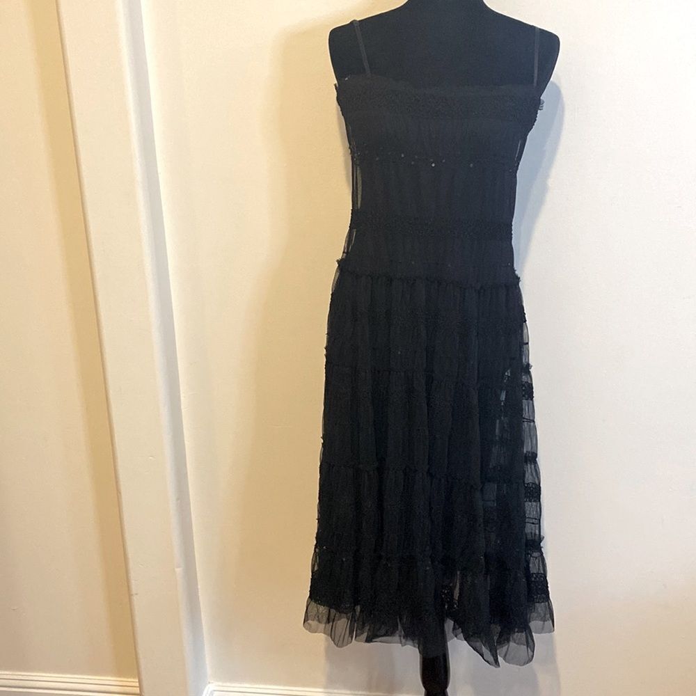 Studio M Midi casual strap dress with sequin highlights